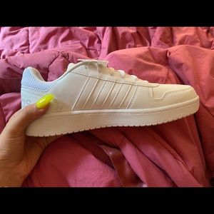 NEW IN BOX Adidas Hoops 2.0 women’s size 10